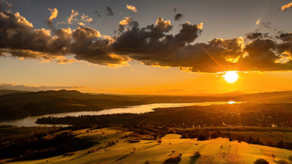 Conto alla rovescia per il solstizio d'estate, cade il 21 giugno