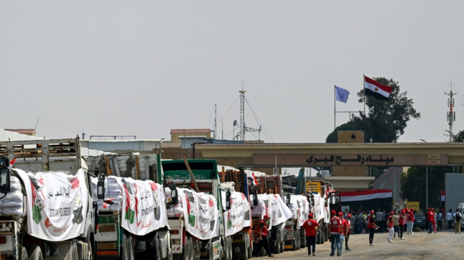 &Agrave; l&rsquo;entr&eacute;e de Gaza, des centaines de camions humanitaires bloqu&eacute;s et une aide au compte-gouttes