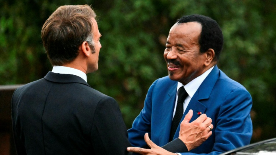 Francia libr&oacute; una "guerra" en Camer&uacute;n durante la descolonizaci&oacute;n, reconoce Macron