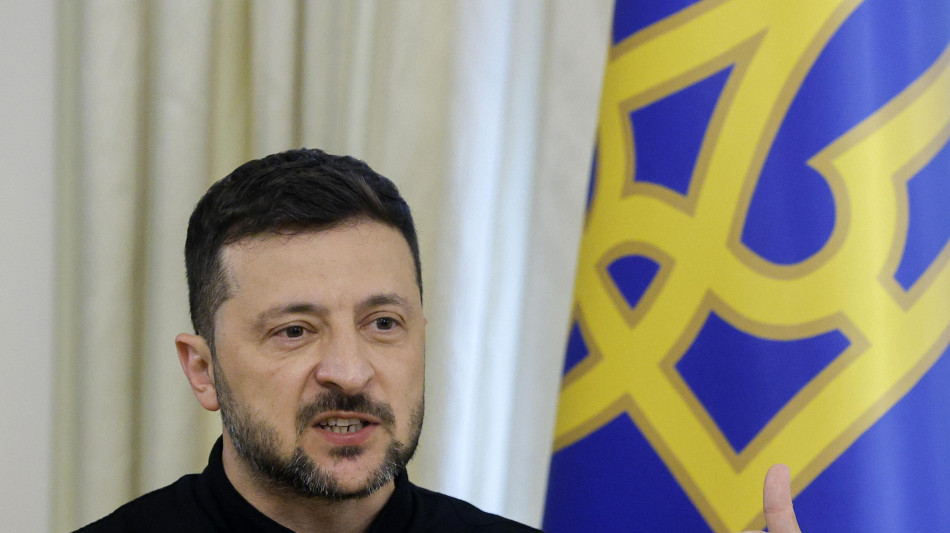 Zelensky, questo mese gi&agrave; 2.800 droni kamikaze sull'Ucraina