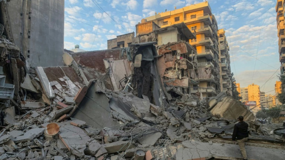 Cinco capacetes azuis ficam feridos no sul do L&iacute;bano; Israel intensifica bombardeios