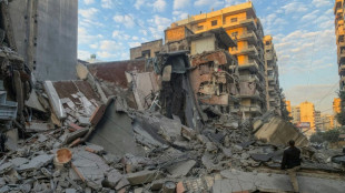 Cinco capacetes azuis ficam feridos no sul do L&iacute;bano; Israel intensifica bombardeios