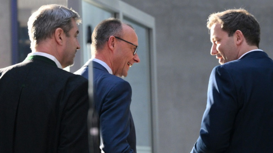 Viele Lobbyisten bei Koalitionsgespr&auml;chen - Kritik von Transparenzgruppen