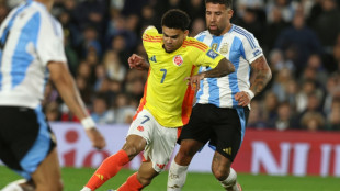 Com um a menos, Argentina reage e empata com a Col&ocirc;mbia (1-1) pelas Eliminat&oacute;rias