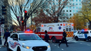 Trump denuncia 'ato de terror" após ataque contra guardas em Washington