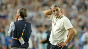 T&eacute;cnico da Su&iacute;&ccedil;a critica expuls&atilde;o de Embolo contra a Argentina