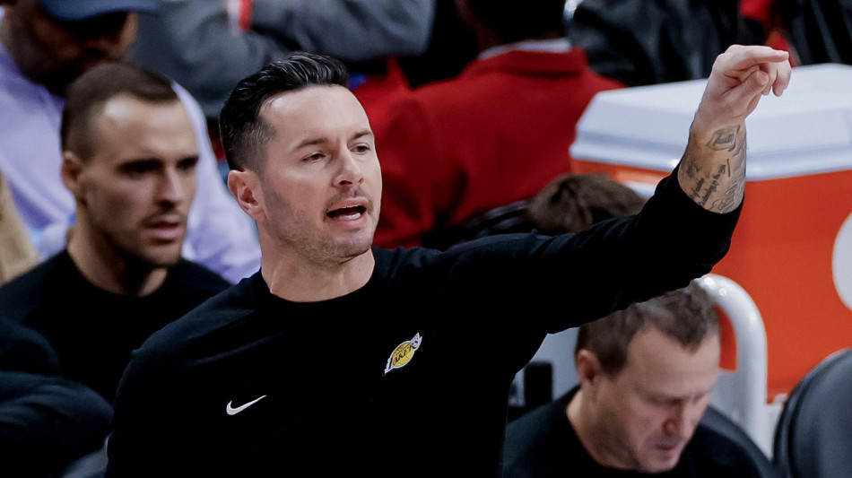 Nba: Lakers avanti con Redick, prolungato il contratto del coach