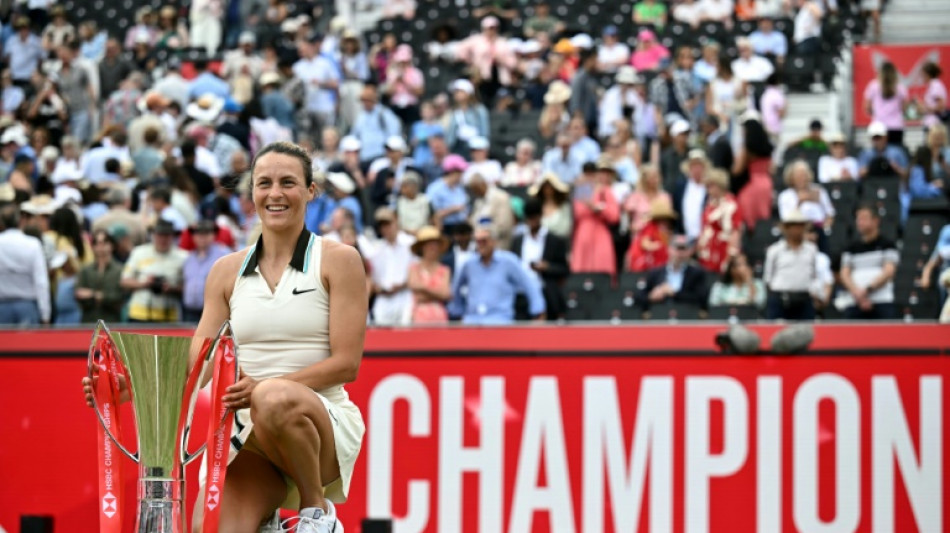 Wildcard snub surprises Queen's champion Maria