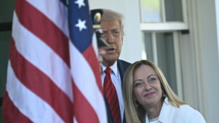 Trump est&aacute; "100%" seguro de alcanzar acuerdo sobre aranceles con la UE