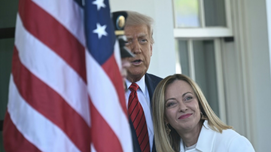 Trump s&ucirc;r &agrave; "100%" qu'un accord sur les droits de douane avec l'UE sera trouv&eacute;