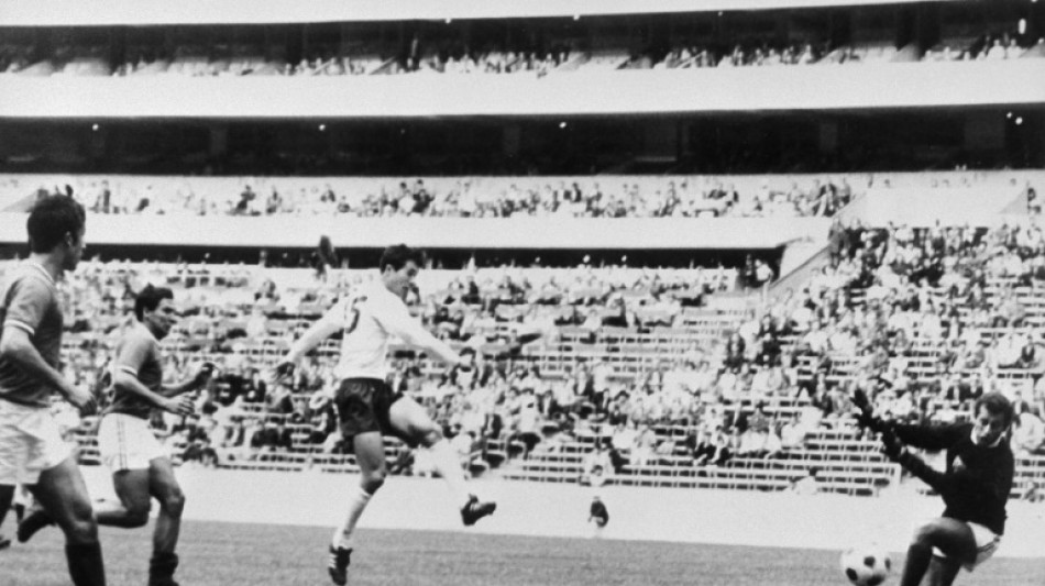 Morre Kunishige Kamamoto, considerado o melhor atacante do futebol japon&ecirc;s