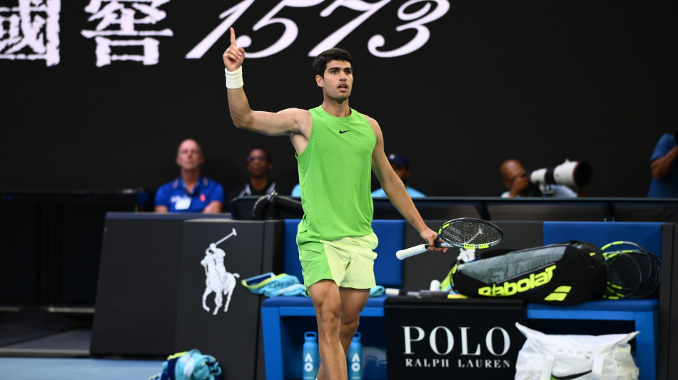 Australian Open: maratona con Zverev, Alcaraz trema ma &egrave; in finale