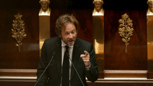 Frankreichs Sozialisten verzichten zun&auml;chst auf Regierungssturz