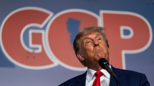 Trump denuncia 'farsa' judicial ao comparecer no primeiro de uma s&eacute;rie de julgamentos