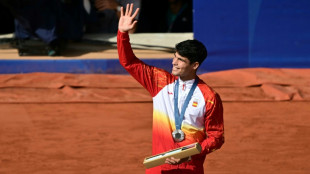 Alcaraz lamenta perder el oro en una "gran batalla" que lo har&aacute; ser mejor