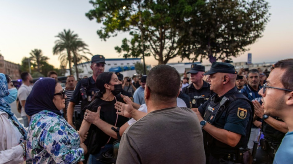 Otros cuatro inmigrantes detenidos por apedrear a soldados espa&ntilde;oles en Ceuta