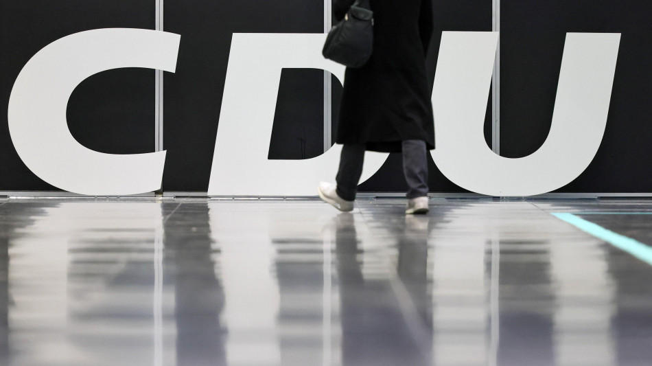 Spiegel, 'la Cdu vota per il divieto dei social ai minori di 14 anni'