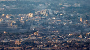 Los desplazados del sur de L&iacute;bano se enteran por internet de que sus casas fueron dinamitadas por Israel