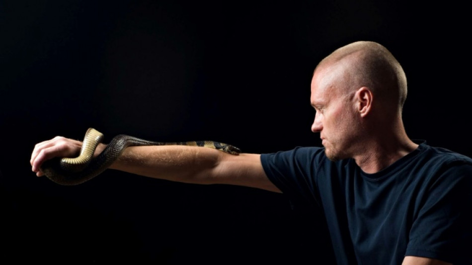 Mordu par des serpents &agrave; 200 reprises pour aider &agrave; trouver un antivenin universel