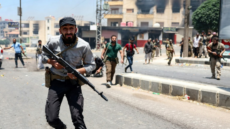 Gobierno sirio afirma que los cesaron los comabtes en Sueida y fuerzas tribales se retiran