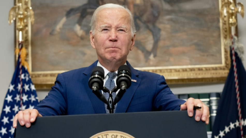 Biden diz que EUA 'n&atilde;o abandonar&aacute;' Ucr&acirc;nia ap&oacute;s acordo para evitar 'shutdown'