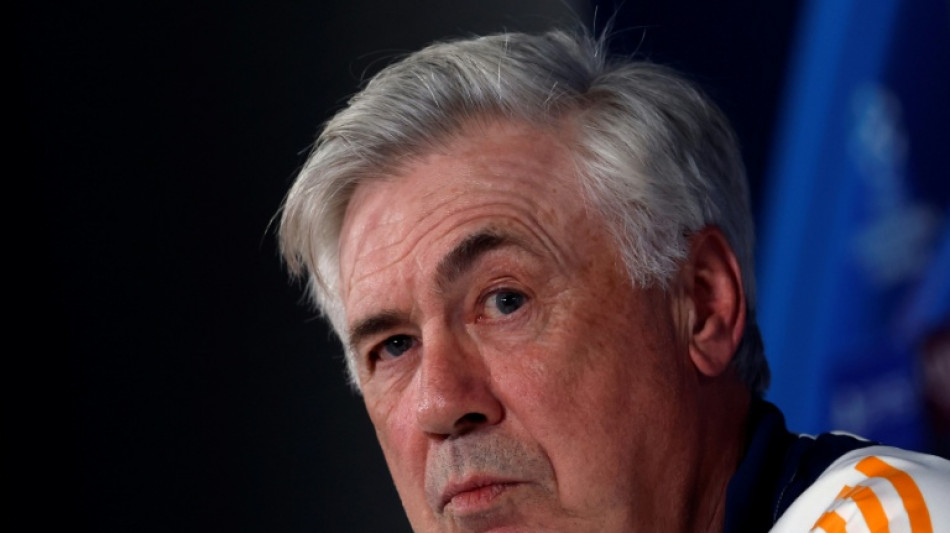 "&Eacute; preciso jogar com cabe&ccedil;a, cora&ccedil;&atilde;o e colh&otilde;es", diz Ancelotti