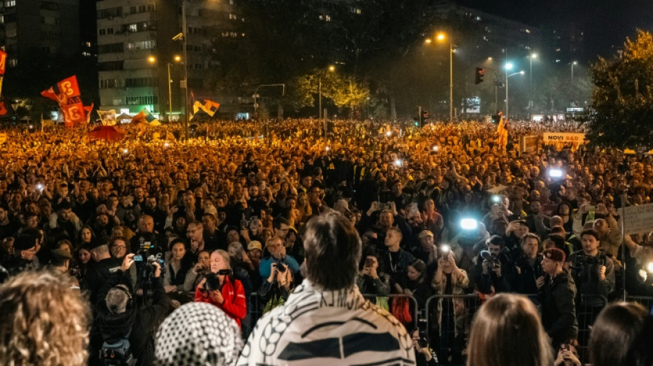 Un an apr&egrave;s Novi Sad, la Serbie manifeste et rend hommage aux victimes