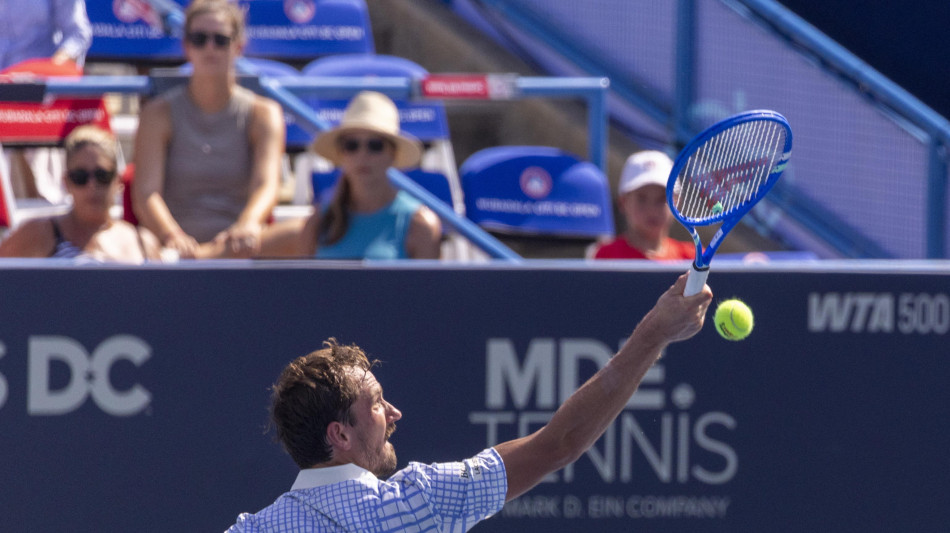 US Open:ira Medvedev,litiga con arbitro, aizza pubblico ma va ko