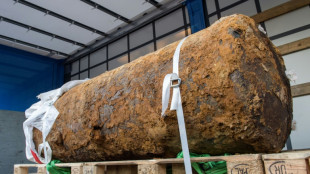 Blindgänger in der Spree ungefährlich - Evakuierung in Berlin wegen weiterer Bombe