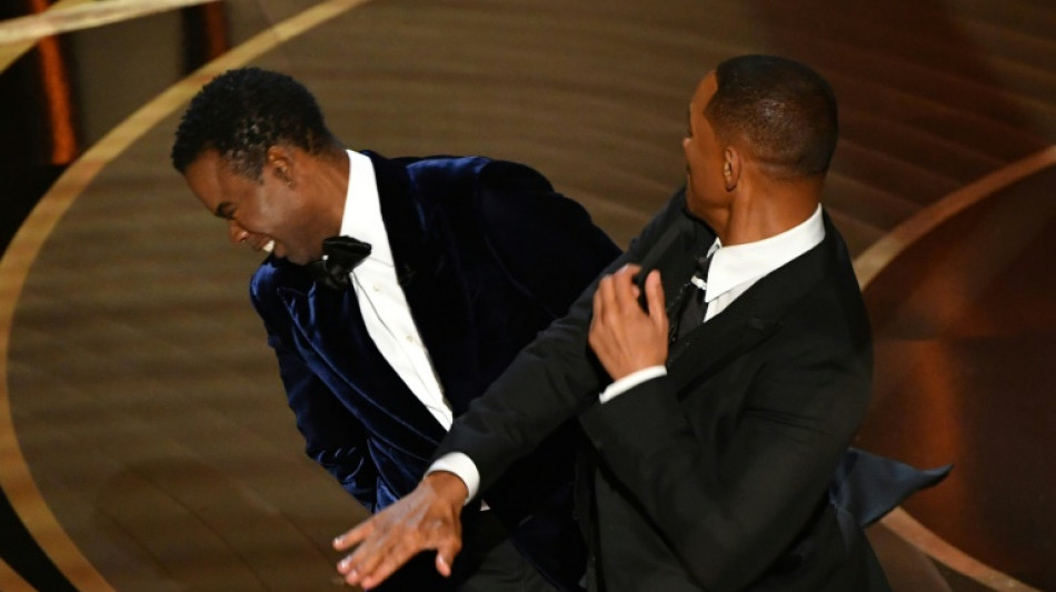Une gifle aux Oscars: Will Smith frappe Chris Rock sur scène