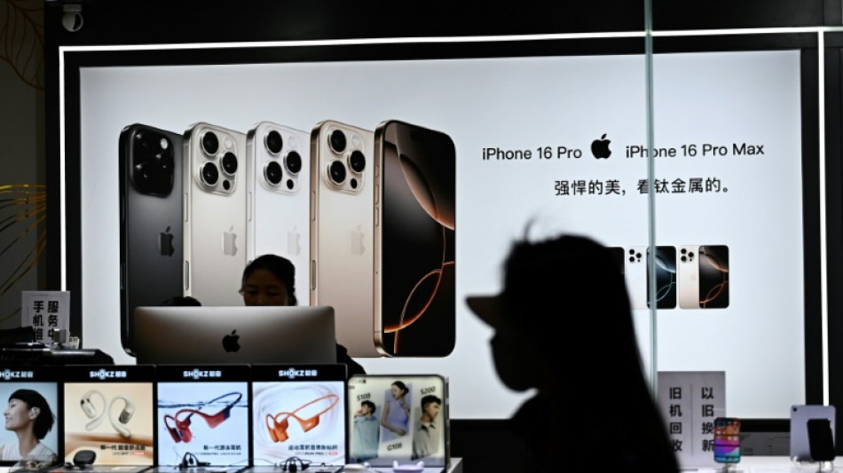 Trump diz que ninguém está livre de tarifas mas os mercados operam em alta