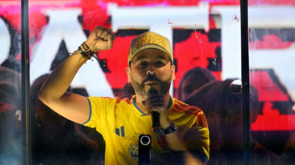 Colombia right-winger accused of 'stealing' national jersey
