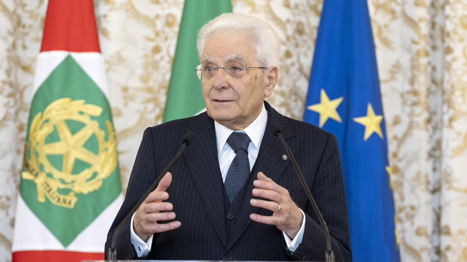 Mattarella, Ue si impegni per governare i movimenti migratori