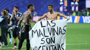 Milei considera 'v&aacute;lido e l&iacute;cito' o uso da faixa sobre Malvinas