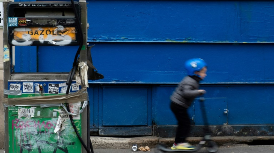 Trottinettes &eacute;lectriques: un &acirc;ge minimum de 14 ans et des amendes &agrave; 135 euros