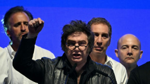 Milei promete que 'Argentina vai mudar' após eleições de domingo