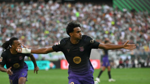 Bar&ccedil;a derrota Betis (5-2) e mant&eacute;m campanha 100% no Espanhol