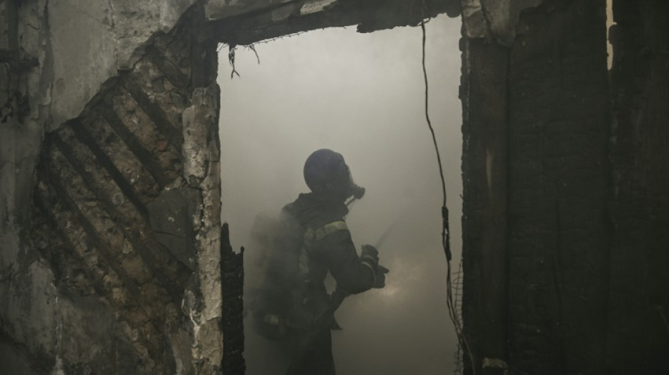 'Hellscape' in Mariupol as Ukraine pleads for help