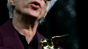 Jim Jarmusch ganha Leão de Ouro em Veneza com 'Father Mother Sister Brother'