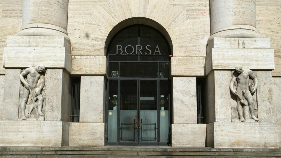 Borsa: Milano calma con l'Europa attende Powell, bene Leonardo