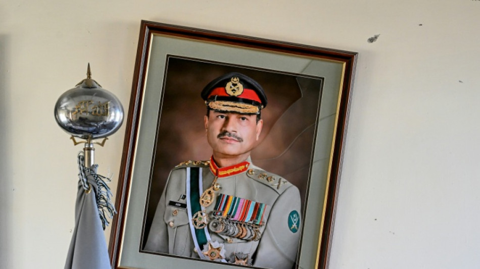 Pakistanisches Parlament stimmt für lebenslange Immunität für Präsidenten