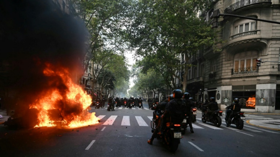 Argentina registra ao menos 20 feridos e mais de 100 detidos em confrontos durante manifesta&ccedil;&atilde;o