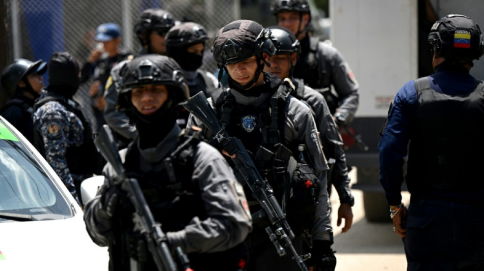 Autoridades ocupam s&eacute;timo e &uacute;ltimo pres&iacute;dio na Venezuela