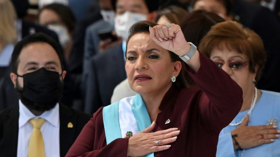 Castro als erste weibliche Pr&auml;sidentin von Honduras vereidigt