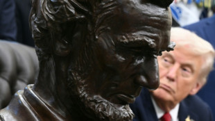 La remodelaci&oacute;n de la Casa Blanca de Trump contin&uacute;a con el Ba&ntilde;o Lincoln
