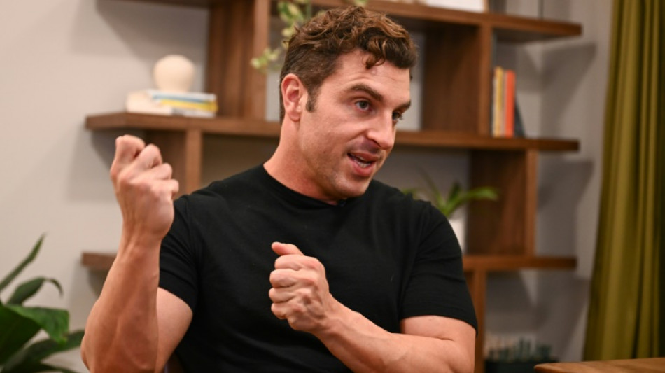 Le patron d'Airbnb en qu&ecirc;te de "nouveaut&eacute;" et de "fra&icirc;cheur"